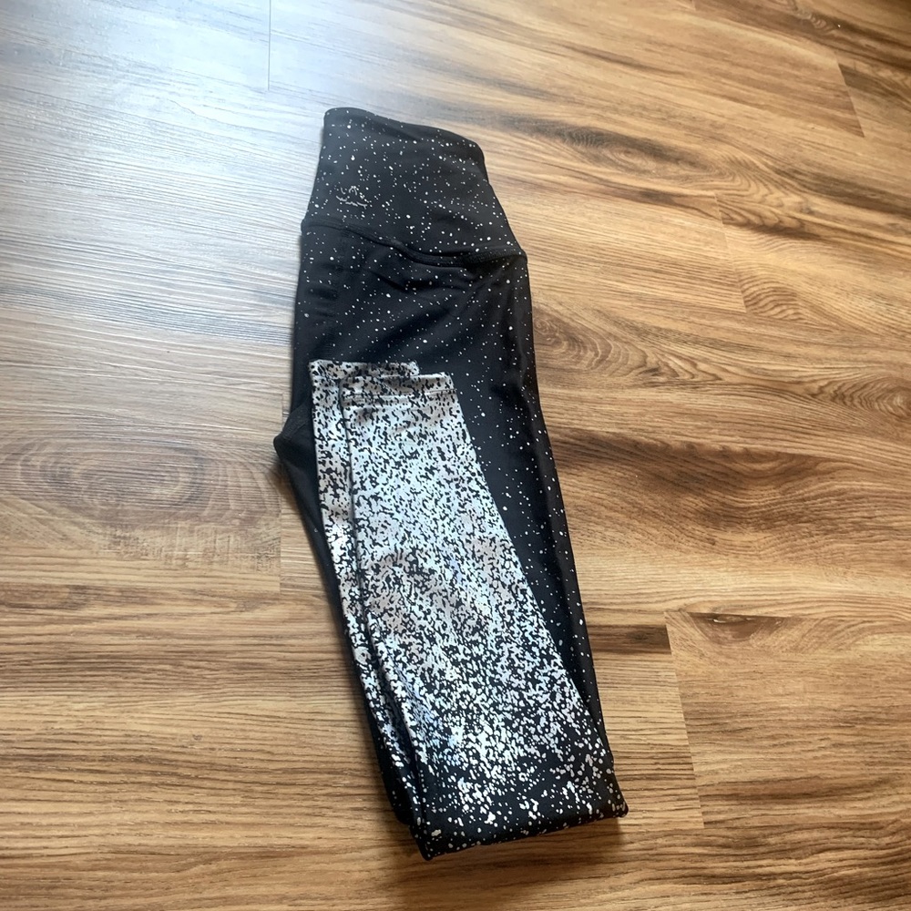 Beyond Yoga Alloy Ombré Midi Leggings